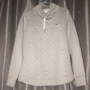 Vineyard Vines sweatshirt